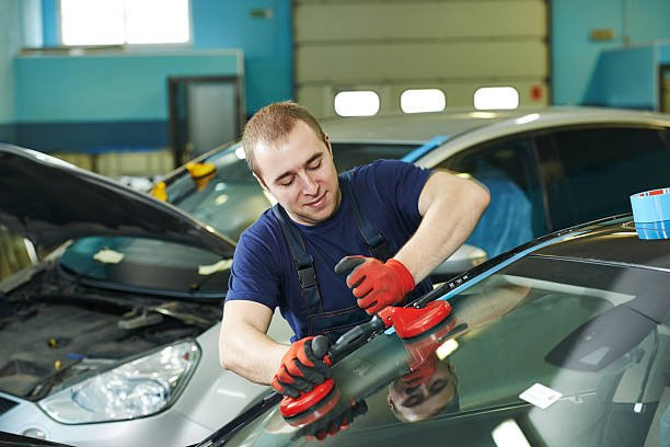 windshield-repair-near-me-redondo-beach-ca-onsite-vehicle-glass-repair-windshield-damage-restoration-with-online-estimates